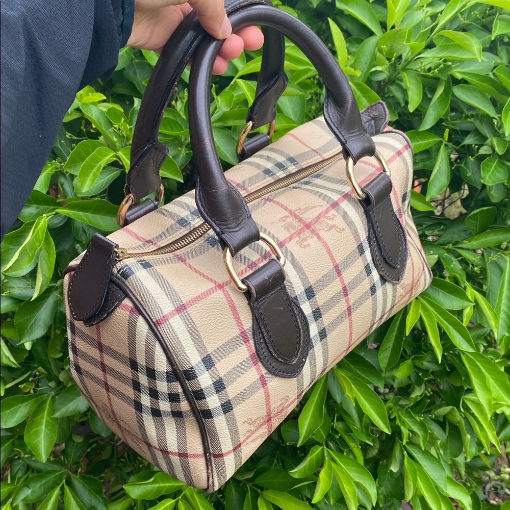 🤎100% Authentic Burberry Haymarket bowling bag🤎Chocolate Check Chester Satchel🤎 - Picture 10 of 16